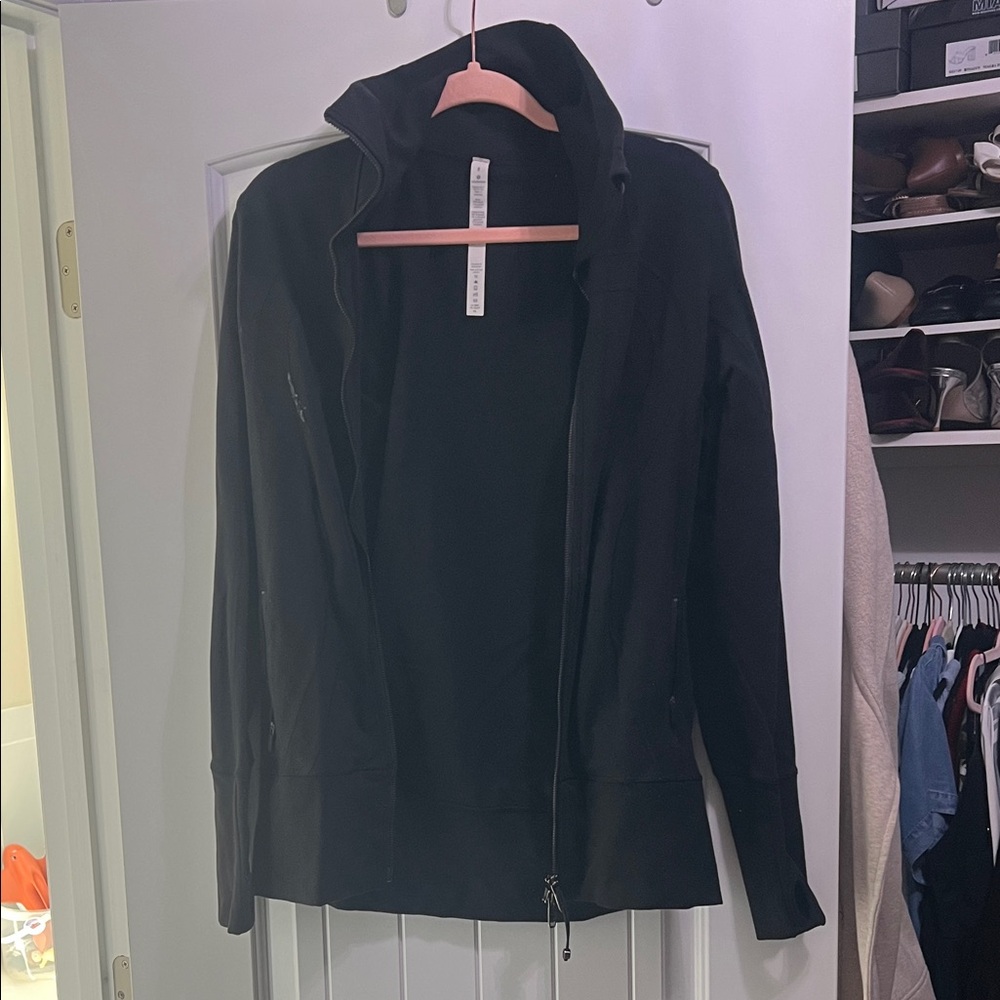 Lululemon jacket size 8